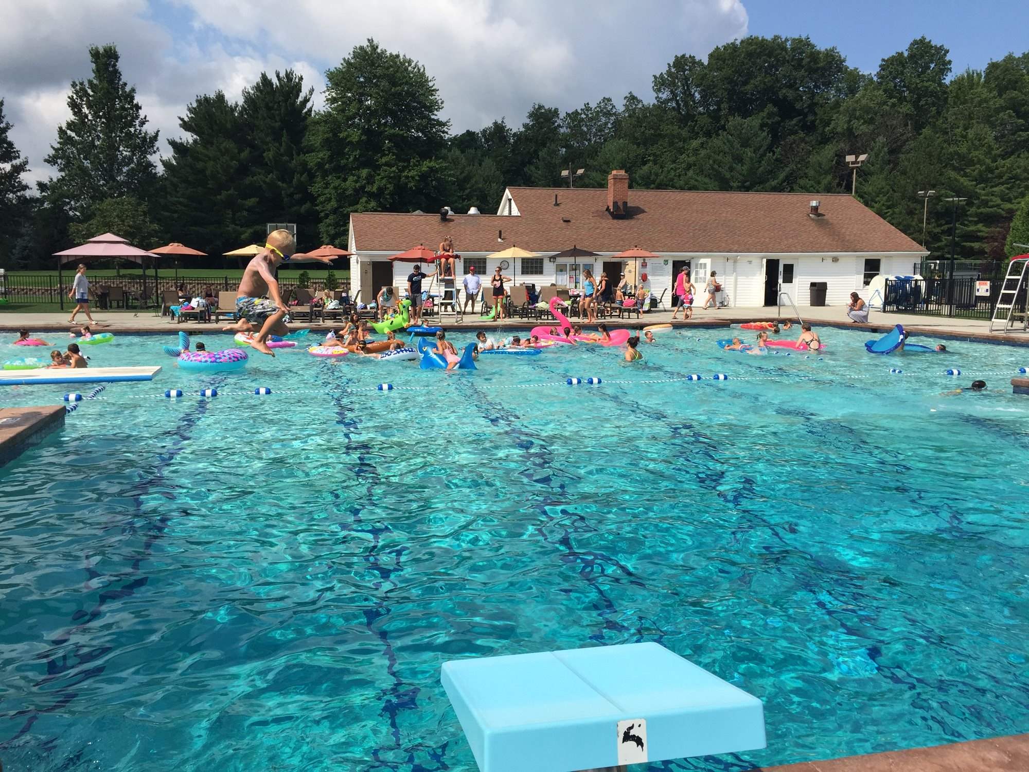 hudson community pool